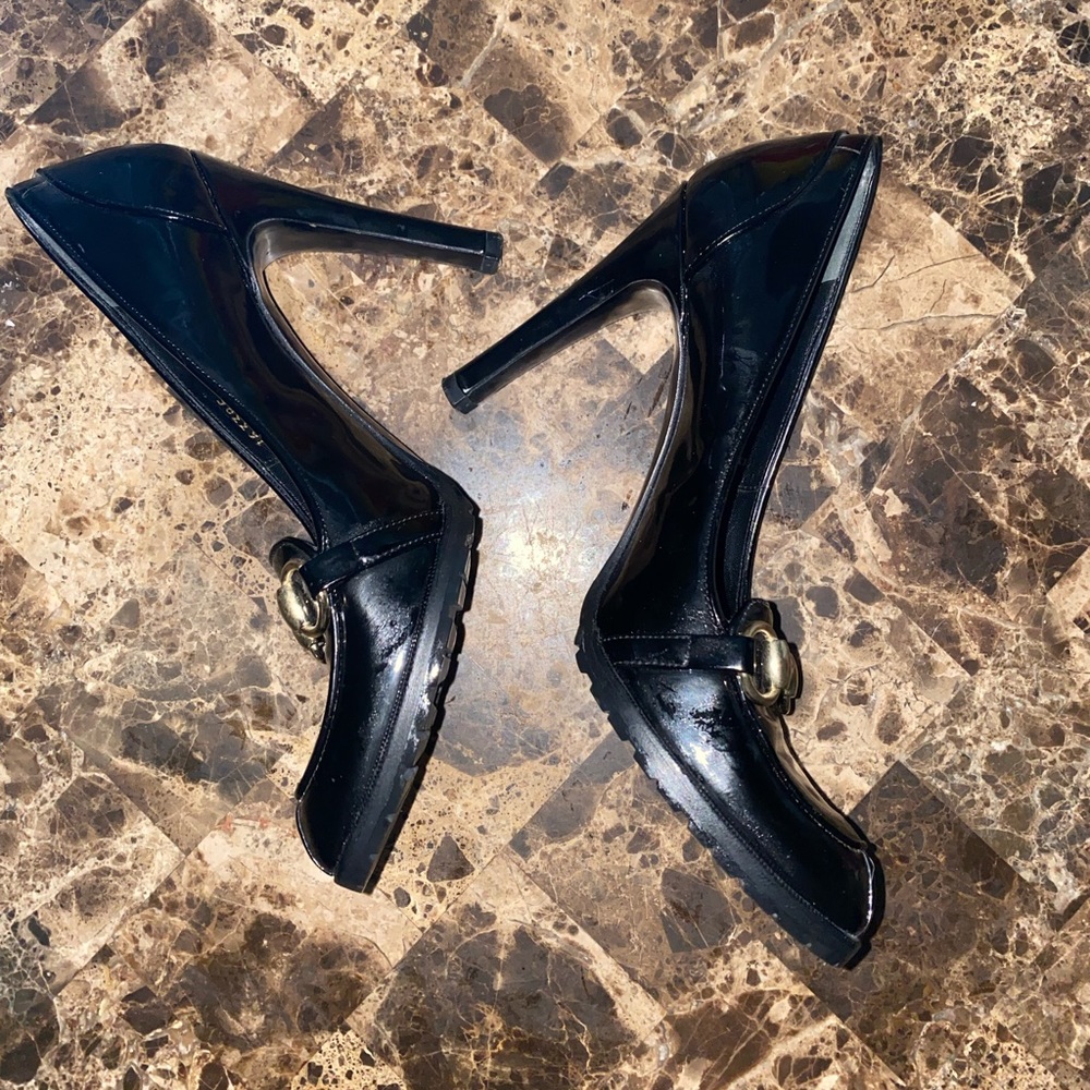 Black Gucci Patent Leather High Heel Shoes with Gold Horse bits - Size 7 - Picture 4 of 8